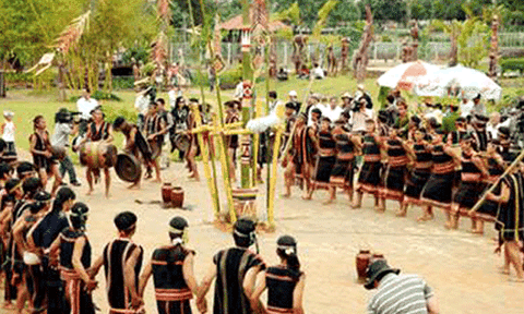 Lễ hội truyền thống của người M’nông Preh