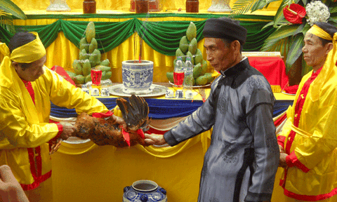 Độc nhất vô nhị lễ hội “quan thề không tham nhũng”