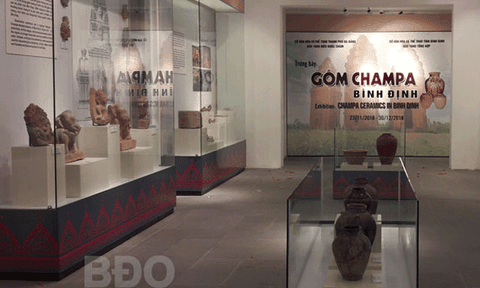 Trưng bày gốm Champa Bình Định