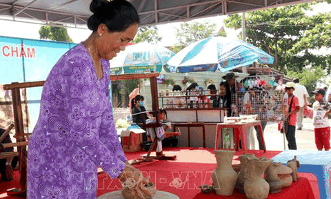 Phát huy giá trị nghệ thuật làm gốm của người Chăm