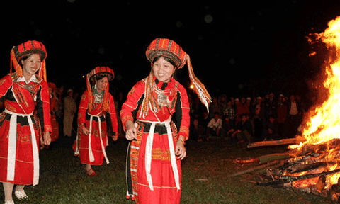 "Kéo chày" - lễ hội độc đáo của dân tộc Pà Thẻn