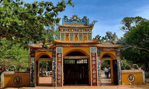Khám phá truyền thuyết về Dinh Thầy Thím ở Tân Tiến