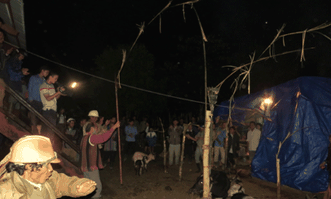 Lễ hội bốc mộ của người Pa Cô