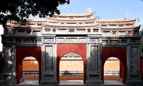 Bàn giao dự án bảo tồn và phục hồi Điện Phụng Tiên