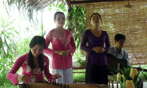 Về Cồn Phụng thăm di tích đạo dừa và nghe đờn ca tài tử