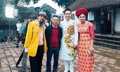 Ca sĩ Huy Cường tất bật chạy show trong dịp tết