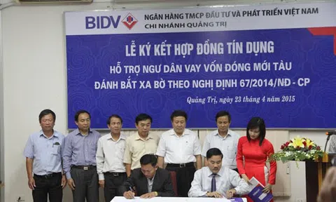 Ngư dân đầu tiên tại tỉnh Quảng Trị được vay vốn đóng mới tàu vỏ thép đánh bắt xa bờ