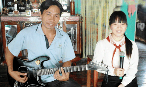 Cô bé “giữ lửa” đờn ca tài tử