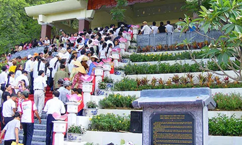 Trên 136.000 lượt người thăm quê Bác Hồ 