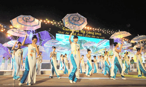 Tưng bừng Carnaval Hạ Long 2015 