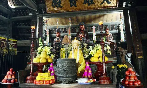 Chiêm ngưỡng Bảo vật quốc gia - Bộ tượng Di đà Tam Tôn