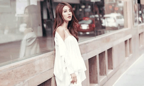 Diễm My 9x hứa thưởng đặc biệt cho U23 Việt Nam