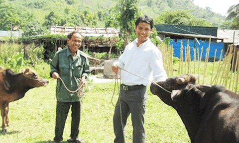 Thủ lĩnh “lãnh nợ” để gỡ khó cho nông dân