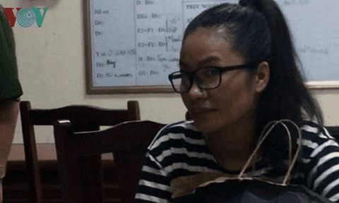 “Thánh cô cô bóc” bị bắt, showbiz Việt lặng thinh