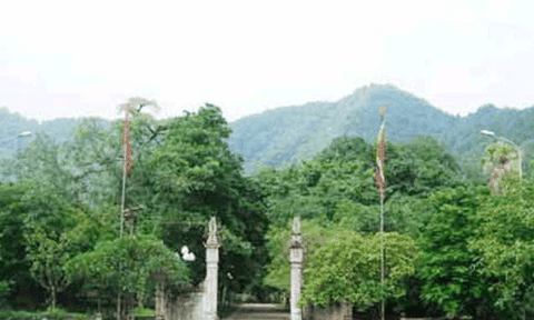 Khu di tích quốc gia đặc biệt Đền Sóc 