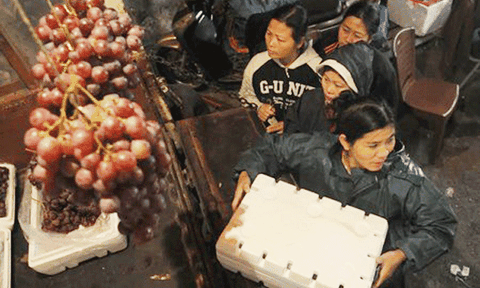 “Không phải bằng vài công văn mà xóa ngay được chợ Long Biên“