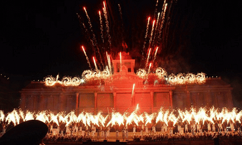 Festival biển Nha Trang 2015: Rực rỡ sắc màu đêm khai mạc