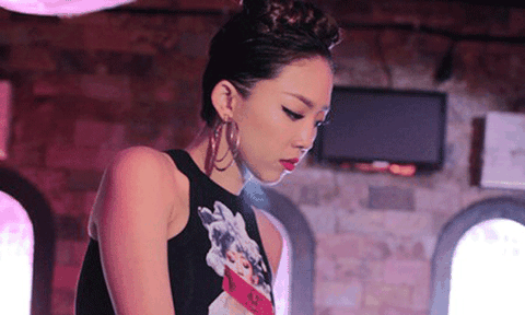 Tóc Tiên hóa nữ DJ sexy, tái xuất màn ảnh rộng