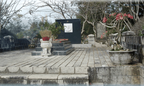 Thẩm định Dự án tu bổ, tôn tạo mộ Tổng Bí thư Lê Hồng Phong