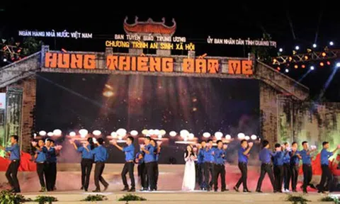 Xúc động chương trình “Hùng thiêng đất mẹ” tri ân các anh hùng liệt sỹ