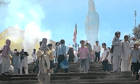 Thừa Thiên - Huế: Khai mạc Lễ hội Quán Thế Âm tại núi Tứ Tượng