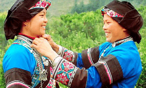 Trang phục dân tộc Bố Y