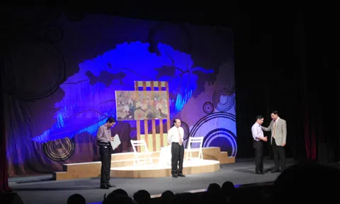 Kịch nói: "Nắng quái chiều hôm" với nét đẹp nhân văn ủng hộ đồng bào bị bão lũ