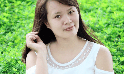 Nhà thơ Ngọc Thanh: Người viết liệu có sống được với nghề?