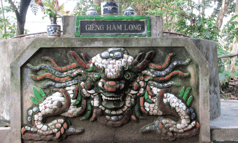 Giếng cổ Hàm Long, miệng của rồng thiêng
