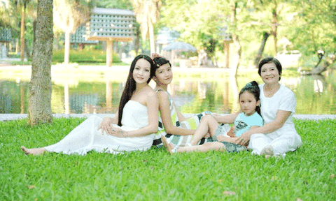 Linh Nga khoe con gái xinh đẹp như “bản sao” của mẹ