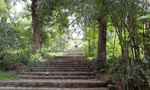 Huế: Chùa Thánh Duyên trên núi Túy Vân – di tích bị lãng quên