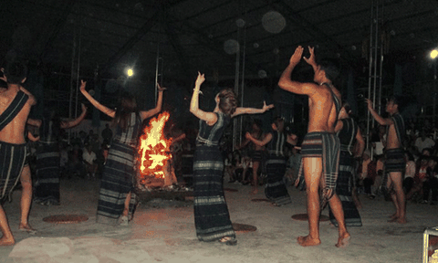 Lưu luyến cồng chiêng dân tộc Lạch