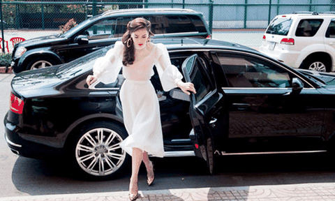  Ca sĩ được mấy người giàu? 