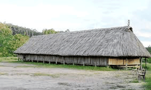 Nhà dài - Nơi chứa đựng nét văn hóa độc đáo của người Tà Ôi