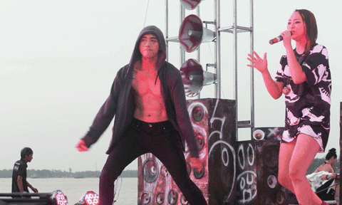 Quang Đăng nhớ lại cảnh quay "kinh hoàng" trong Trùm cỏ