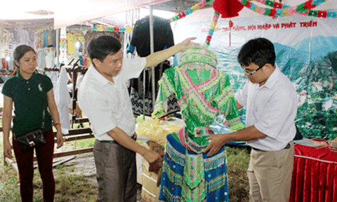 Triển lãm “Di sản văn hoá các dân tộc vùng Đông Bắc” lần thứ IX