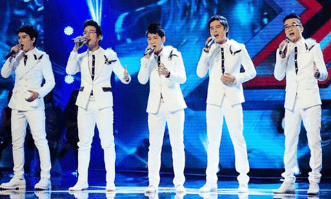  Nhóm hát vất vả tồn tại 