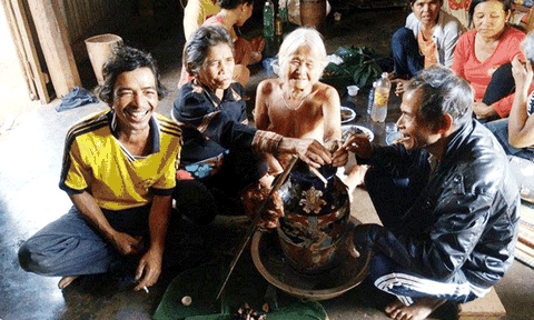 Độc đáo lễ Tơ Mon của người Bahnar ở Gia Lai