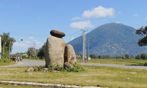  Cửa ngõ Dương Minh Châu 