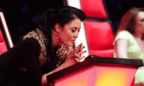 Thu Phương liên tiếp bị học trò trách "sống hai mặt"