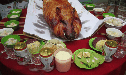 Món heo quay trong mâm lễ ở miền Tây Nam bộ