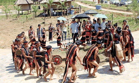 Bảo tồn, giữ gìn và phát huy các giá trị văn hoá truyền thống trên địa bàn tỉnh Kon Tum