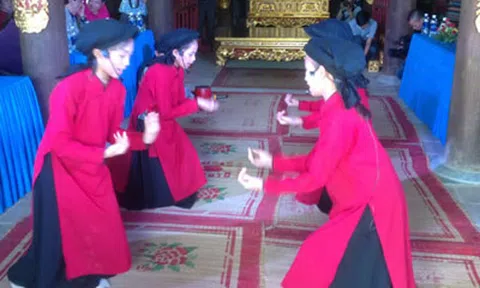 “Xoắn” với Hát Xoan ở miếu Lãi Lèn 