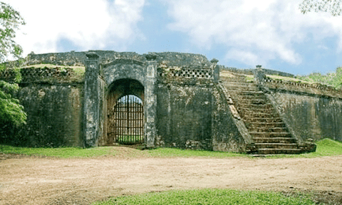 Thừa Thiên-Huế: Đón bằng di tích quốc gia Di tích khảo cổ học Thành Lồi 