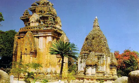 Thành cổ Trà Kiệu