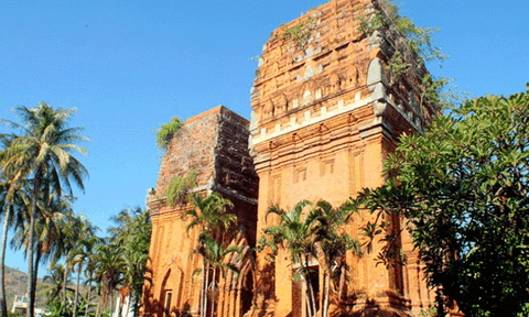 Tháp Đôi – công trình kiến trúc Chăm độc đáo ở Quy Nhơn