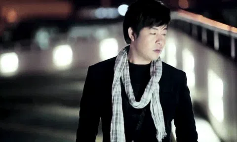 Quang Lê vượt qua ồn ào trở về trong Bài hát yêu thích tháng 10