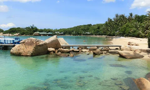  Hấp dẫn vịnh Vân Phong 