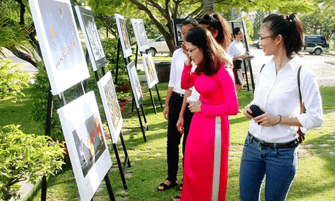 Triển lãm ảnh di sản Việt Nam 2015 và ảnh “Bình Thuận – Hội tụ xanh”