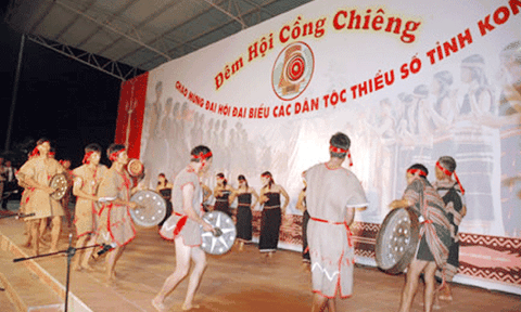Bộ trang phục bằng vỏ cây của người Xơ Đăng xưa